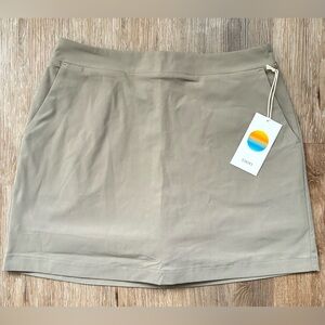 Vuori Women’s Meta Skirt  Taupe Sz Medium VW3029 NWT